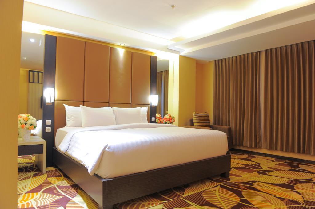 Sylvia Hotel Kupang Kupang  Chambre photo